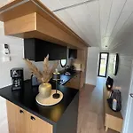 Botel Stilvolles Hausboot Enjoy Woma D13 *